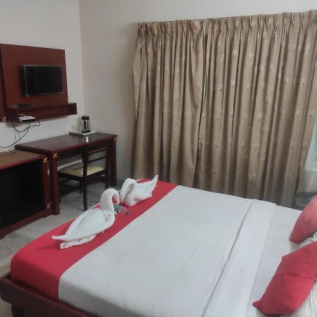 Karthika Residency Apartment Kochi Exterior photo