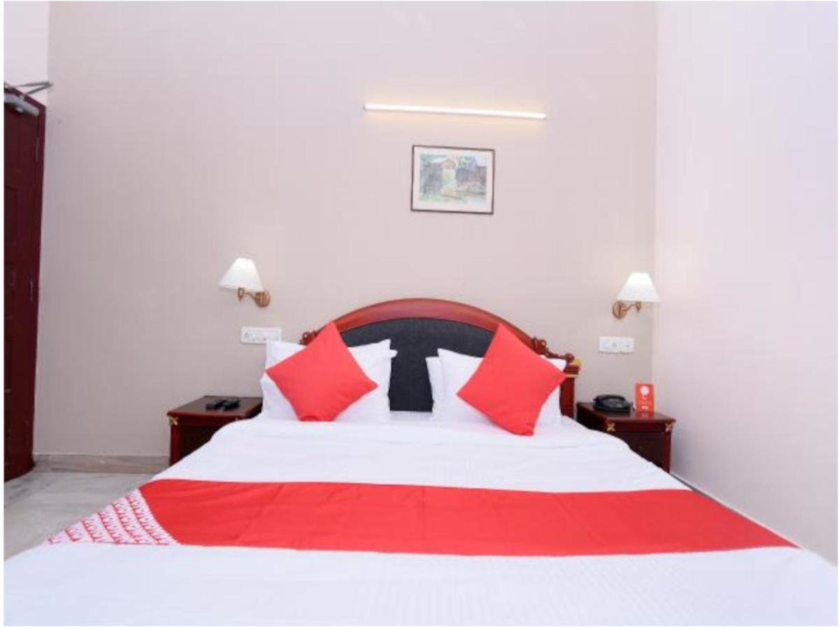 Karthika Residency Apartment Kochi Exterior photo