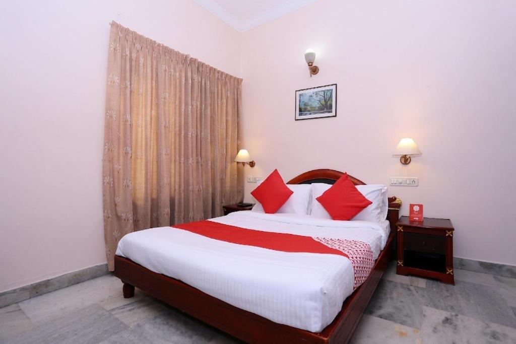 Karthika Residency Apartment Kochi Exterior photo